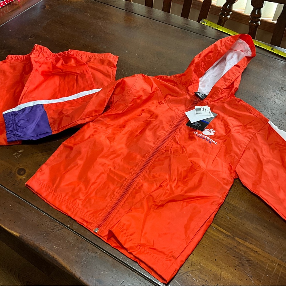 NWT Starter size 6/7 boys wind suit